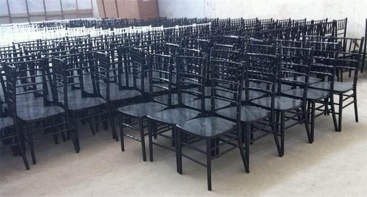 black chiavari chairs