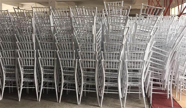 Chiavari chairs white