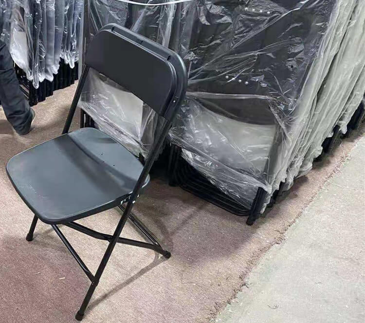 black folding chair