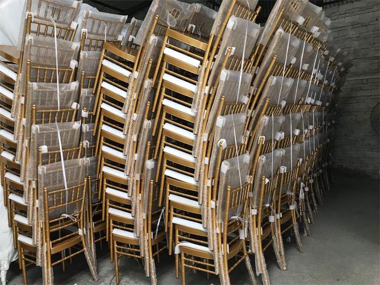 chiavari chairs gold