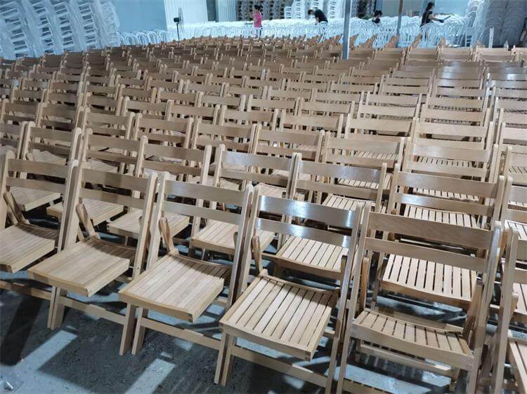 folding chairs mass production