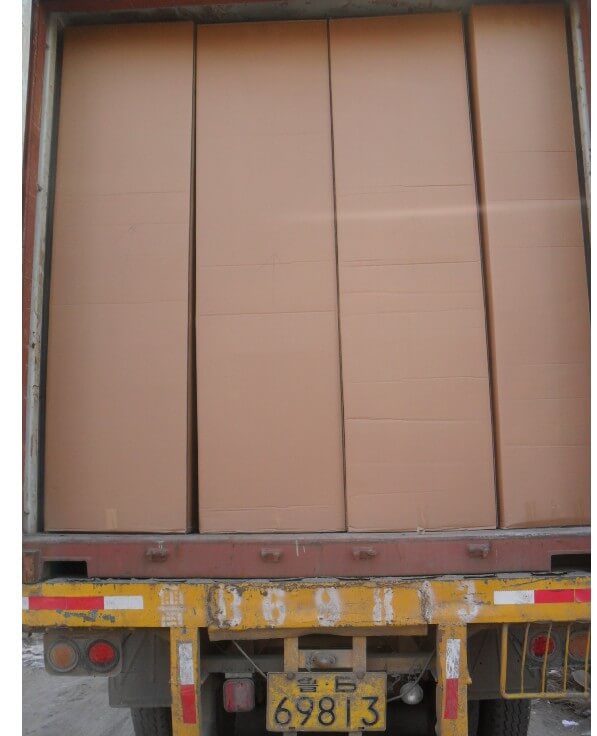 Loading containers or bulk goods