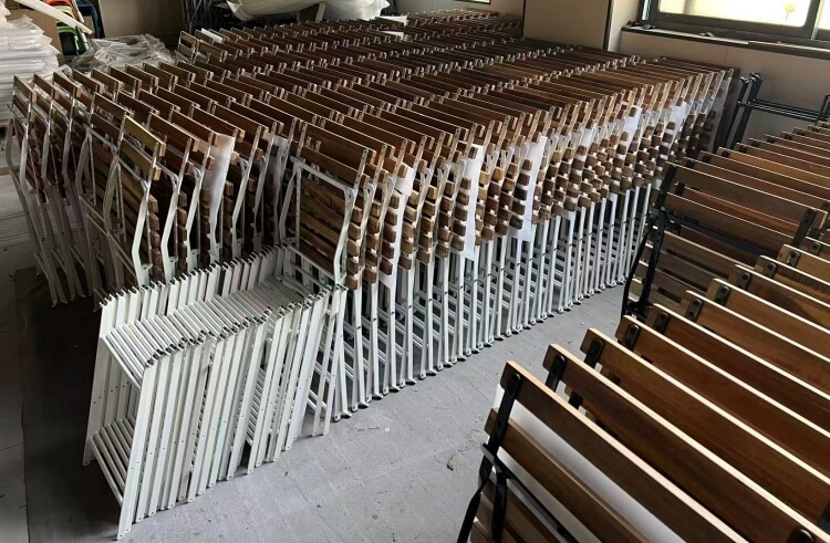 wooden-seat-metal-frame-chair