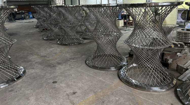 round stainless steel table manufacturer