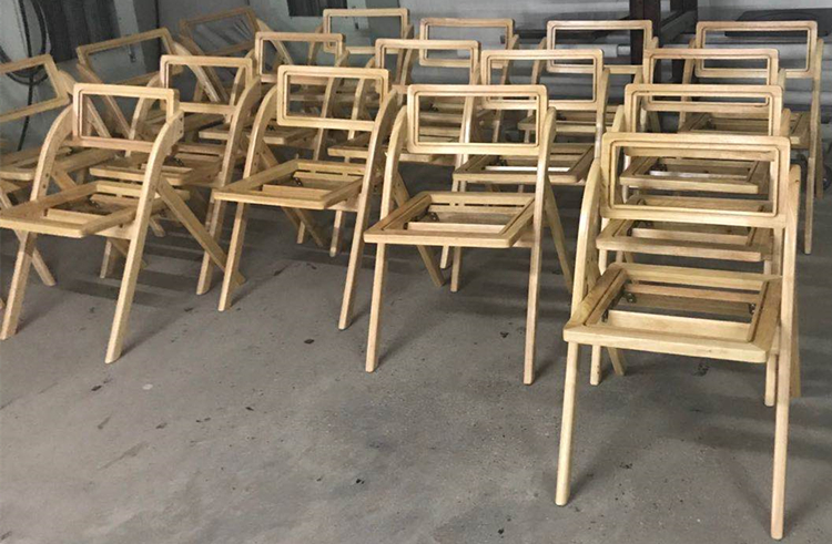 wooden folding chair supplier