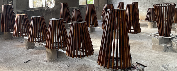 brown wooden round bar table supplier