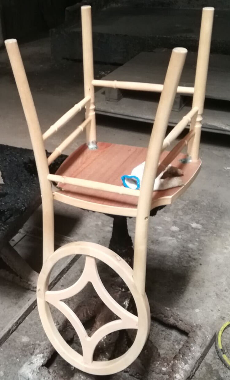wooden diamond chair bulk