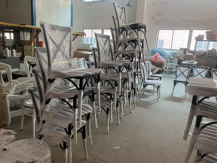 metal cross back dining chair factory in China