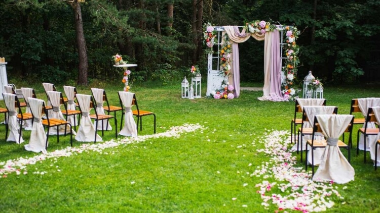 outdoor wedding chair