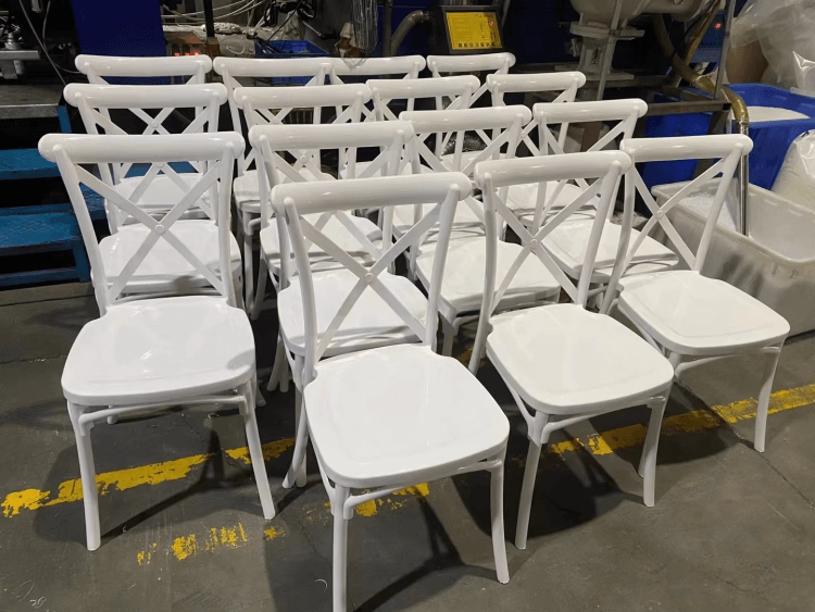 white plastic chair