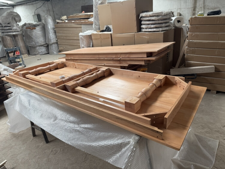 wooden farmhouse table manufacturer