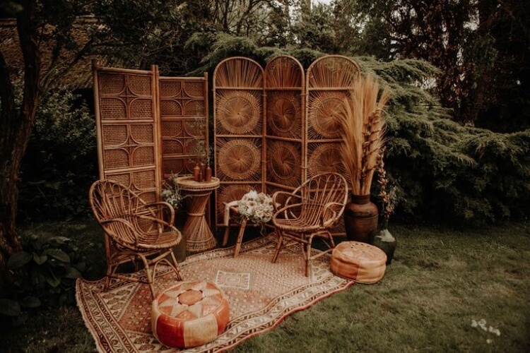 Room Dividers & Decorative Screens