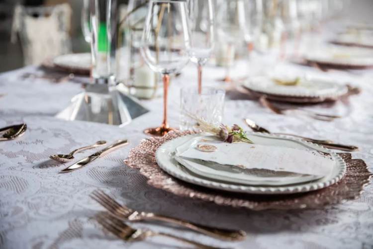 glass charger plates wholesale