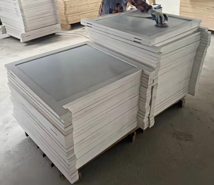 restaurant buffet table