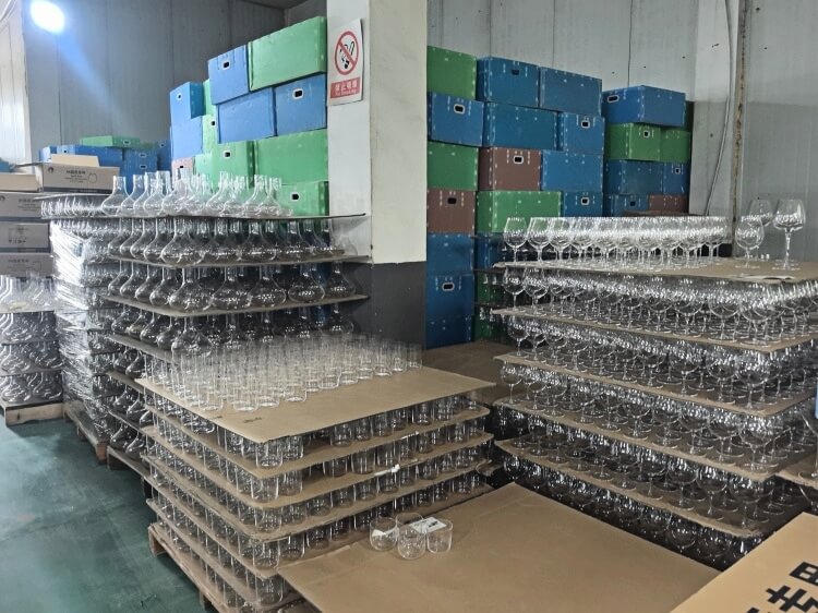 Wedding party wine glasses for celebration drinks