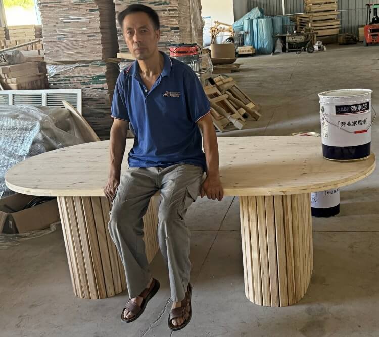 oval dining table supplier