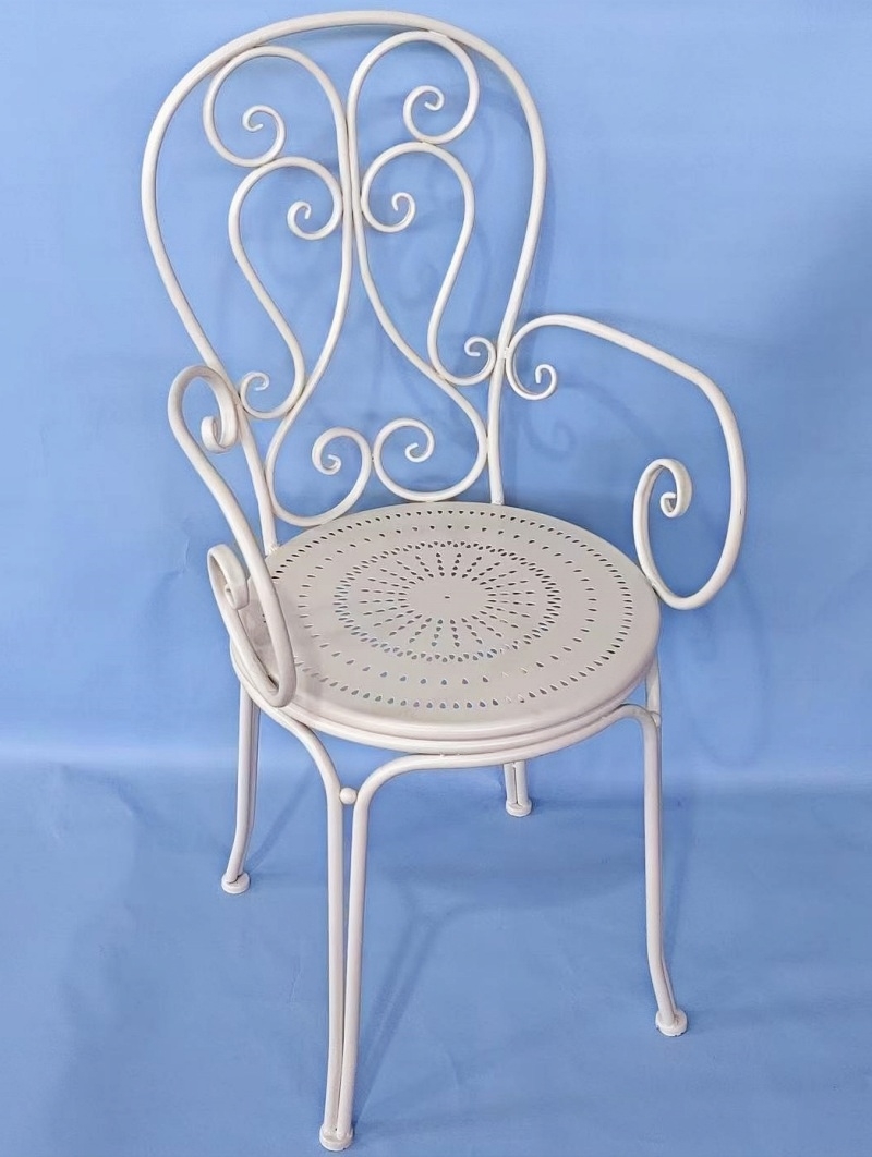 decorative-iron-garden-furniture