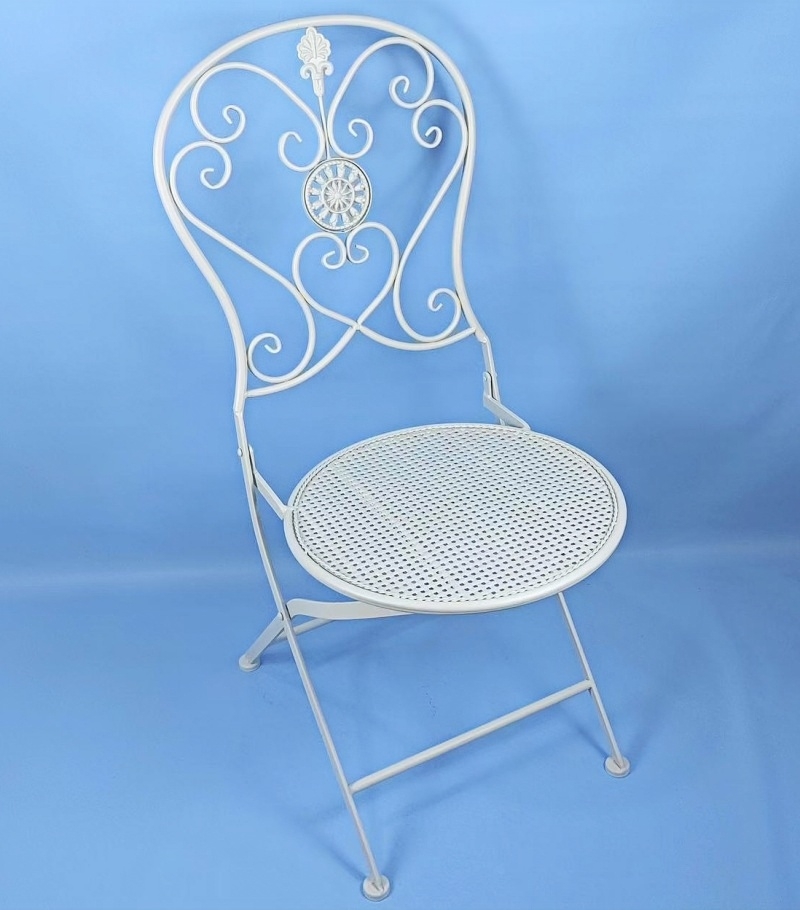 outdoor-metal-bistro-table-set
