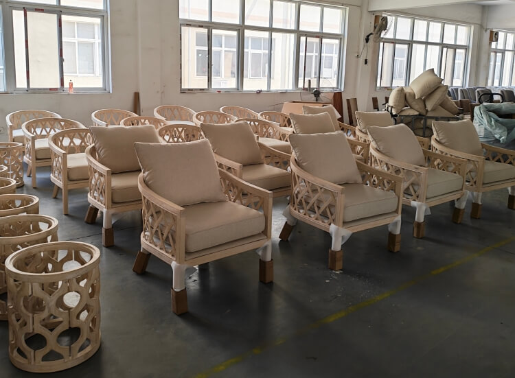 solid-wood-lounge-chair