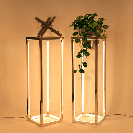 Metal Wedding Stand