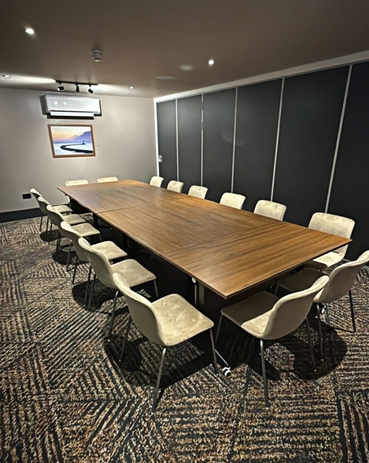 stackable banquet chair