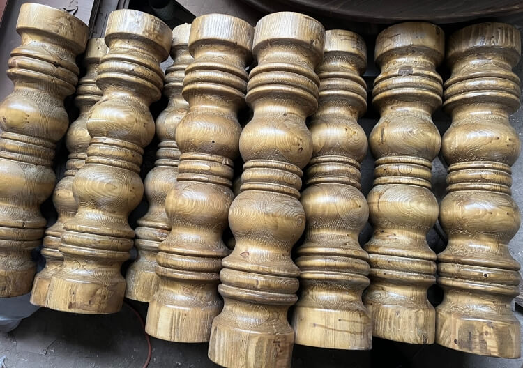 wooden-table-with-decorative-legs